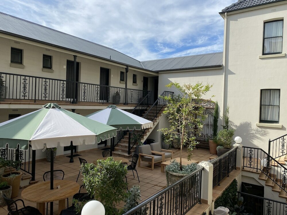 Фото The Lurline Randwick