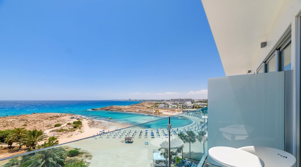 Фото Tasia Maris Sands