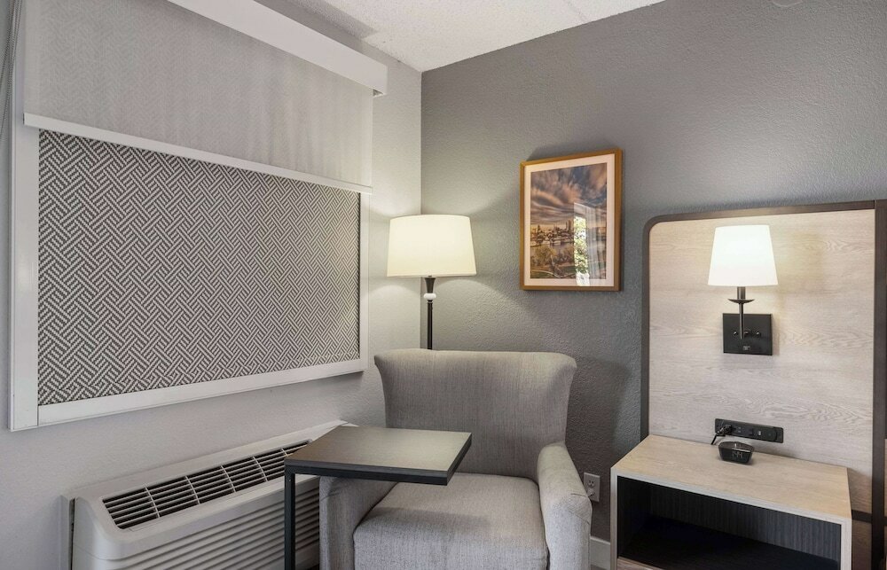 Фото La Quinta Inn by Wyndham Stockton