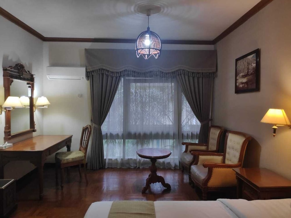 Фото New Grand Park Hotel