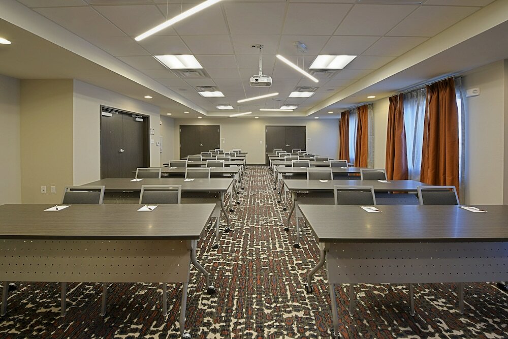 Фото Staybridge Suites Little Rock - Medical Center, an Ihg Hotel