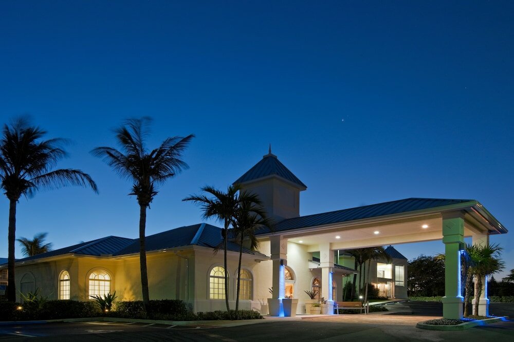 Фото Holiday Inn Express North Palm Beach-Oceanview, an Ihg Hotel