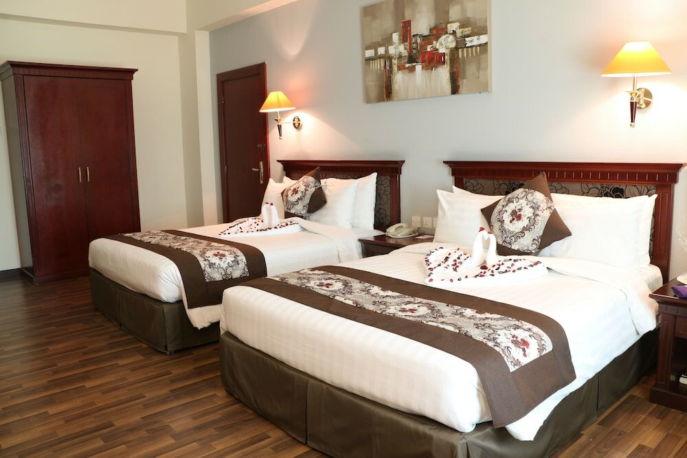 Фото Pars International Hotel