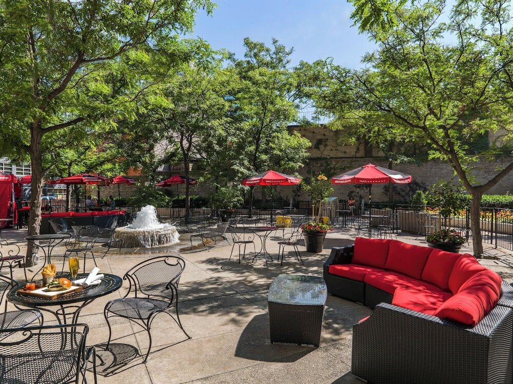 Фото Chelsea Hotel, Toronto