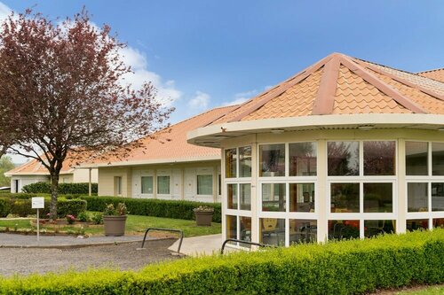 Гостиница The Originals Access, Hotel Aurillac Aéroport в Родезе