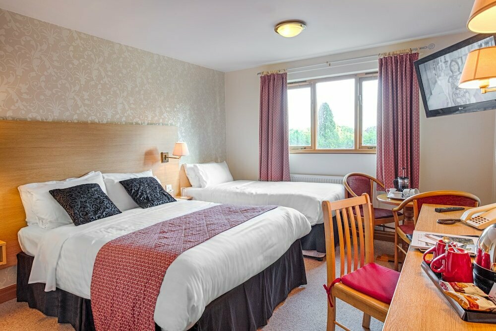 Hotel Classic Lodges - Bagden Hall Hotel, England, photo