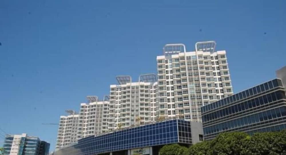 Фото Mactan Newtown C by HiveRooms