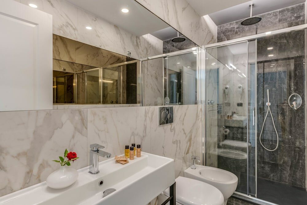 Фото Adrianus Hotel