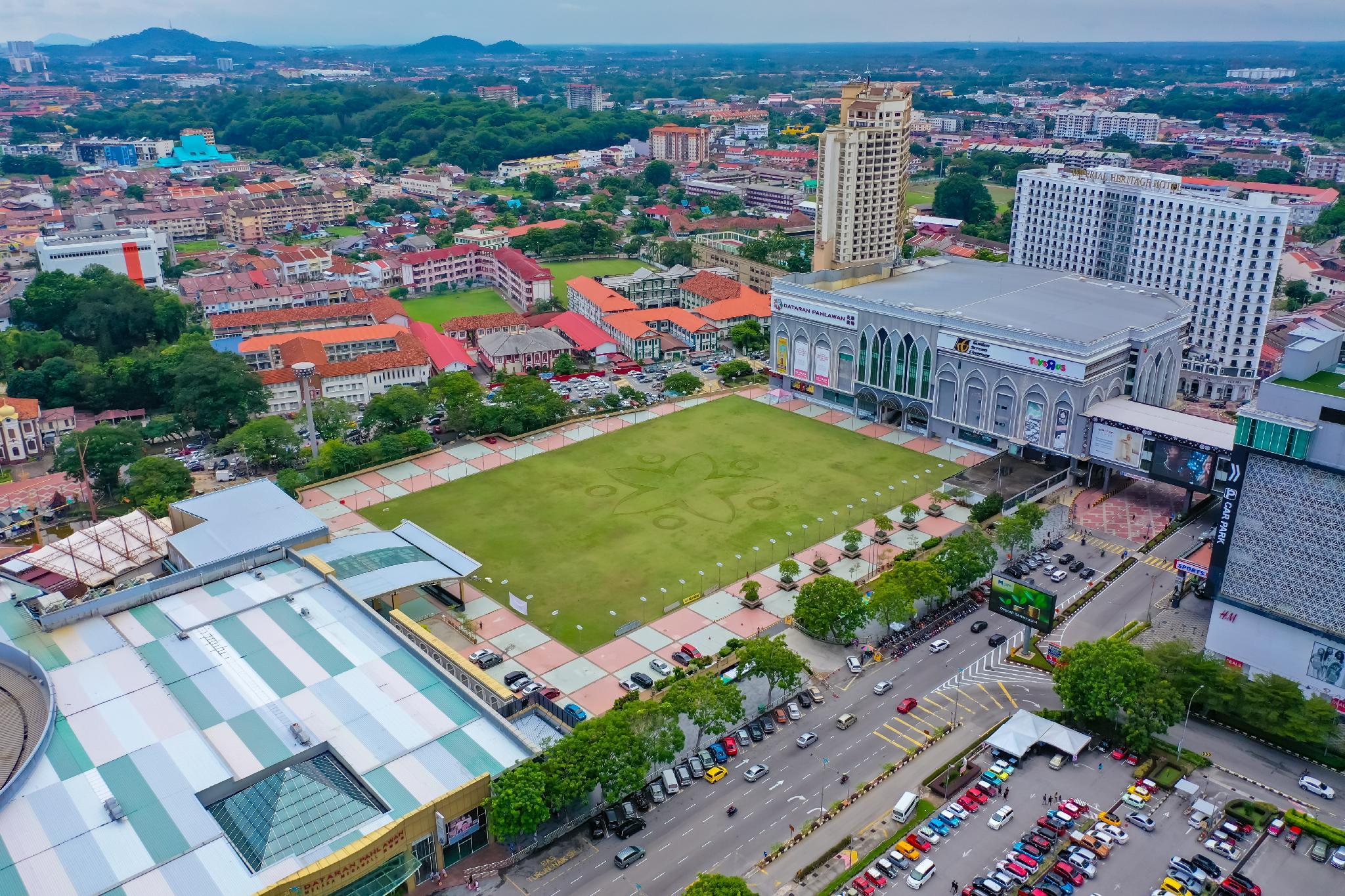 Фото Oyo 764 Hotel Famous Inn