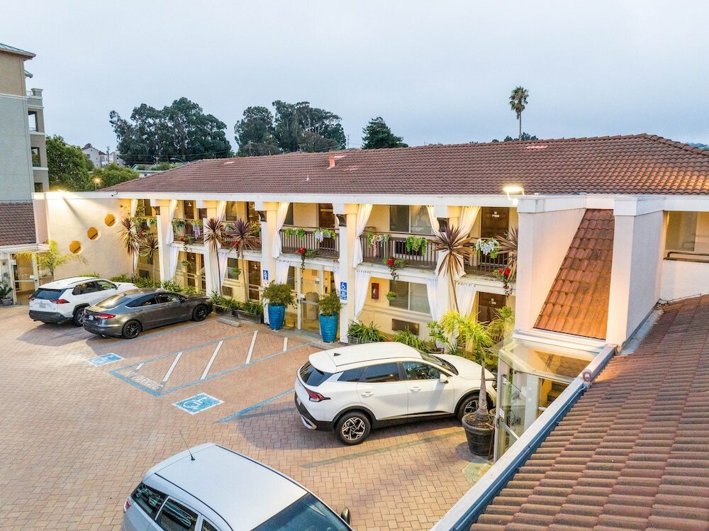 Фото The Millwood - A Boutique Hotel