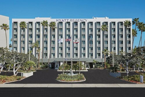 Гостиница Hyatt Regency John Wayne Airport Newport Beach в Коста-Меса