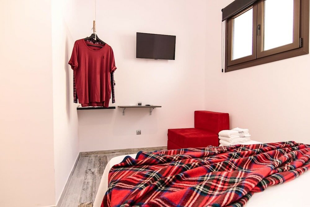 Фото The 8 Rooms House