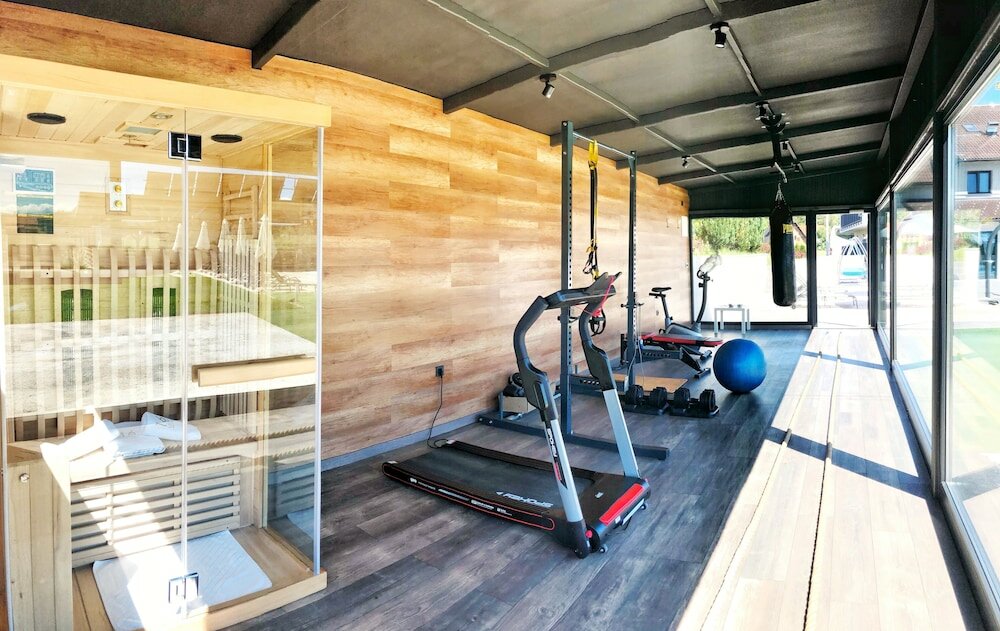 Фото 16 Lakes Hotel