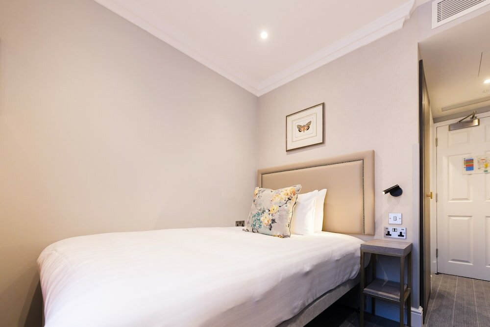 Фото Byron Hotel London