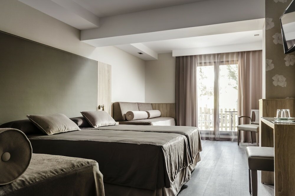 Фото Civera Hotel