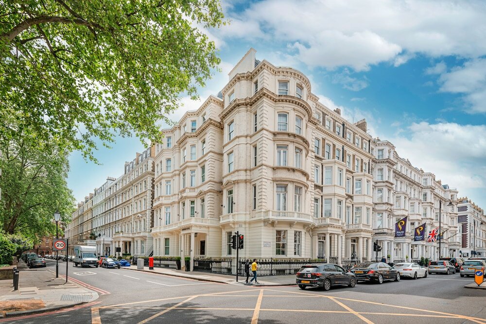 Фото отеля 1