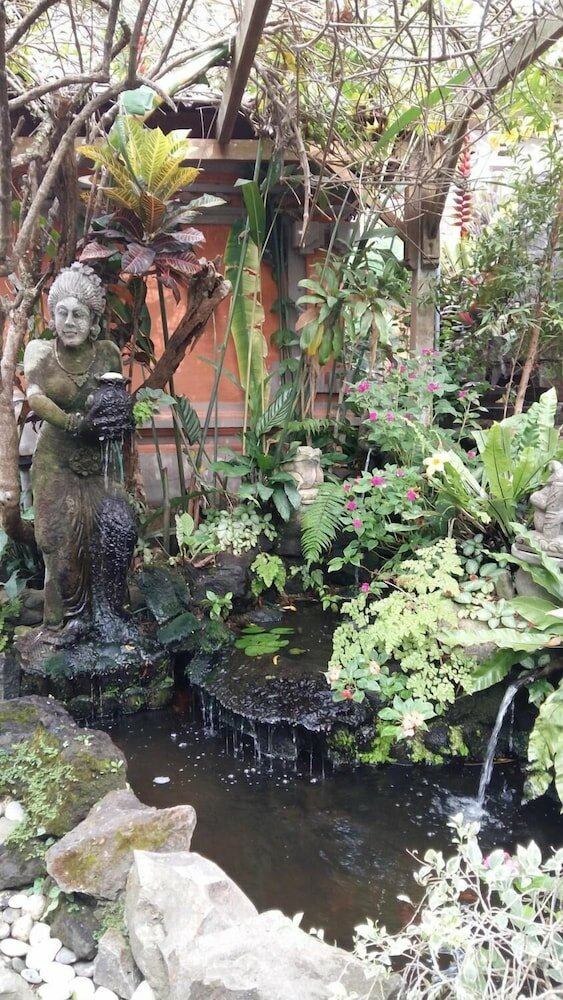 Фото Desak Putu Putra Homestay