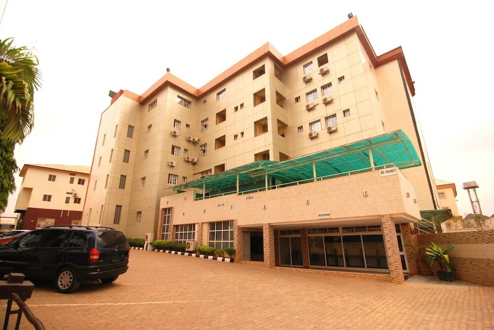 Фото Lapour Hotels Ltd