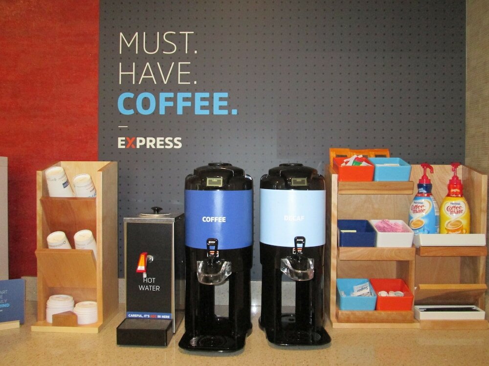 Фото Holiday Inn Express Cloverdale - Greencastle, an Ihg Hotel