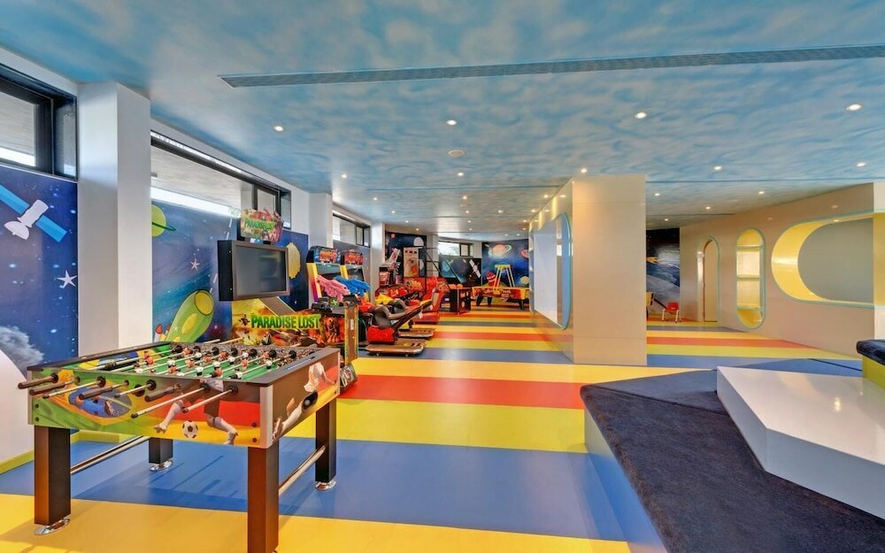 Фото Iscon The Fern Resort & SPA, Bhavnagar