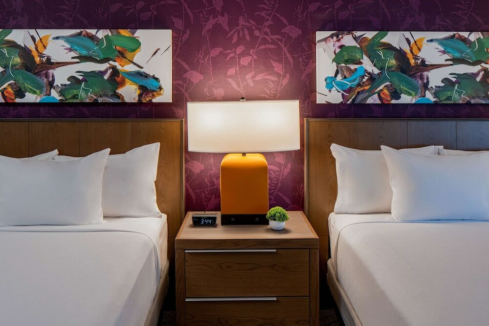 Фото Hyatt House Tampa Downtown