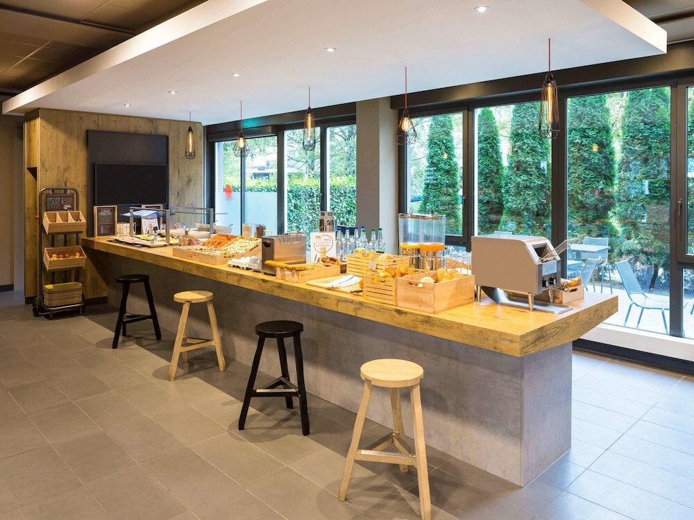 Фото ibis Zurich Messe Airport