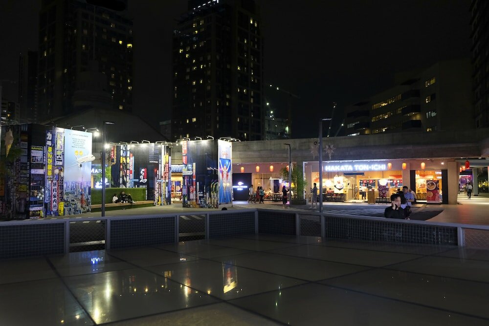 Фото Holiday Inn & Suites Makati, an Ihg Hotel