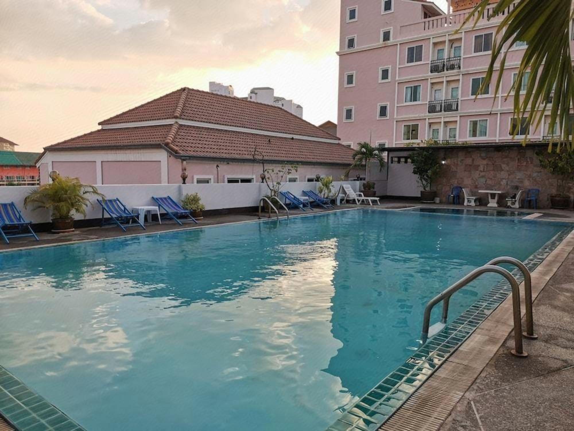 Фото Jomtien longstay hotel