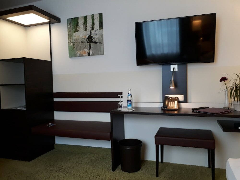 Фото Hotel Arooma