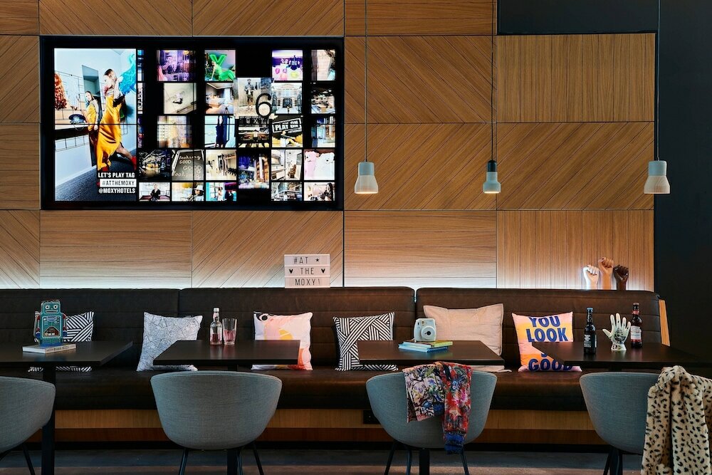 Фото Moxy Chester