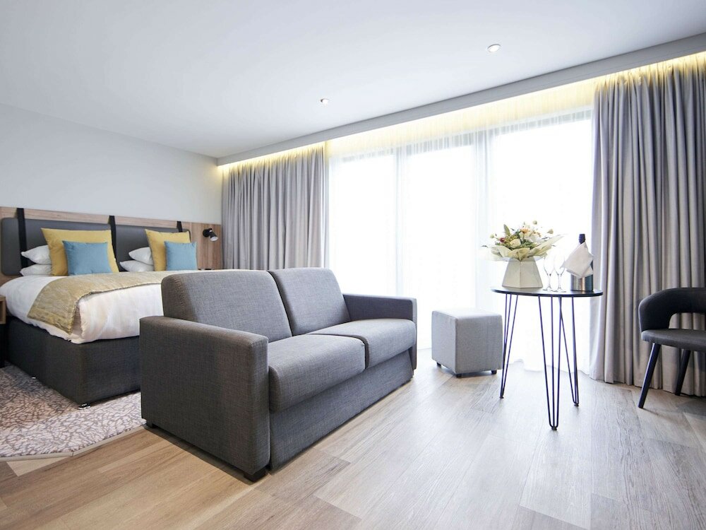 Фото Mercure Newcastle George Washington Hotel Golf and SPA