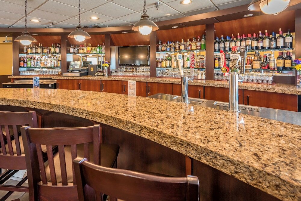 Фото The Landing Hotel & Restaurant