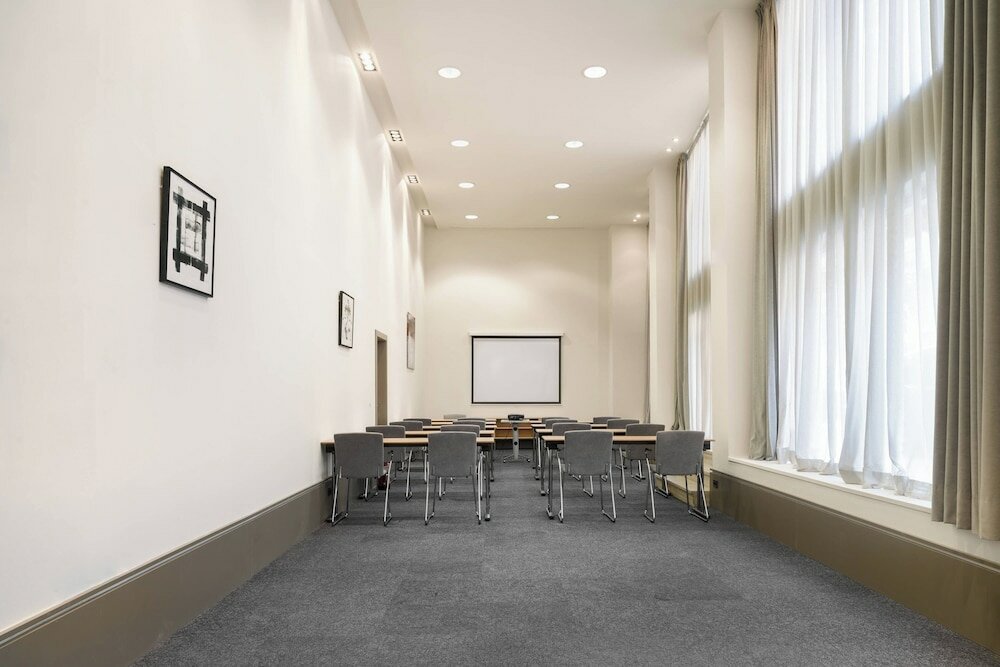 Фото Ac Hotel Avenida de América by Marriott