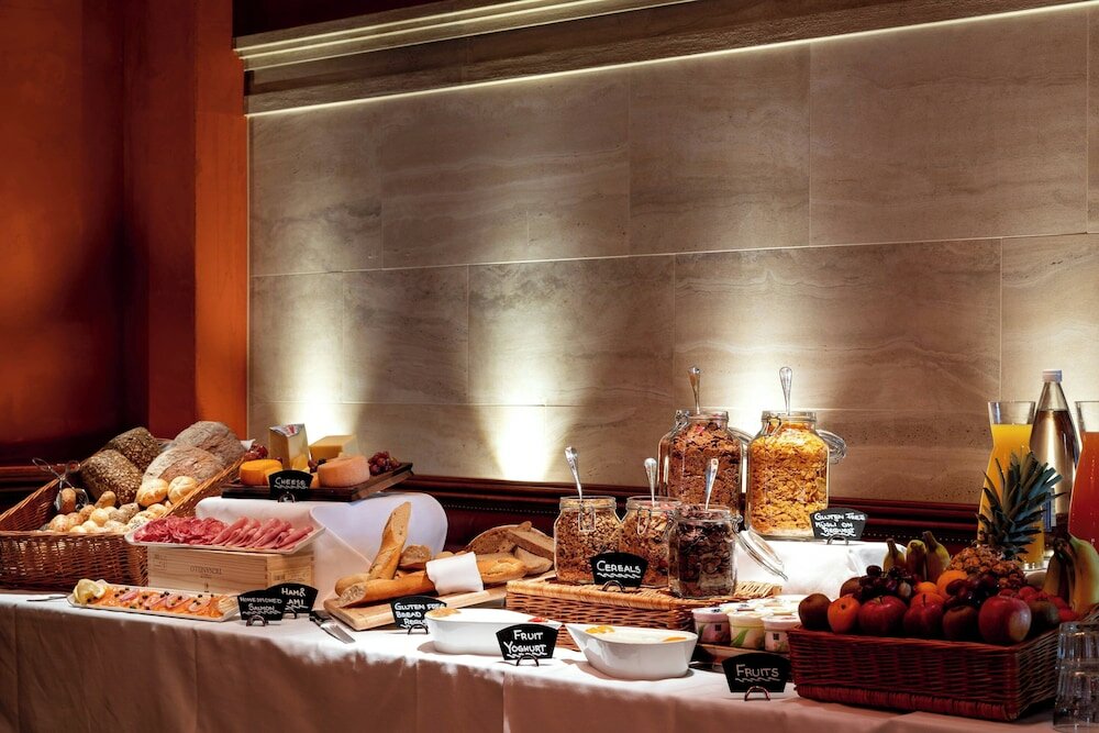 Фото Renaissance Lucerne Hotel