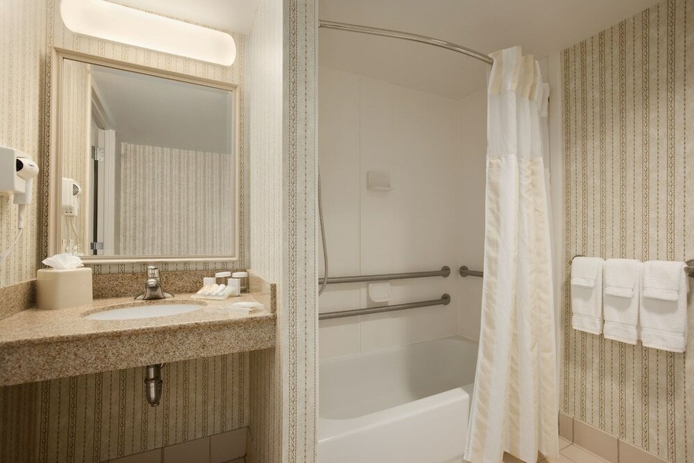 Фото Hilton Garden Inn Syracuse