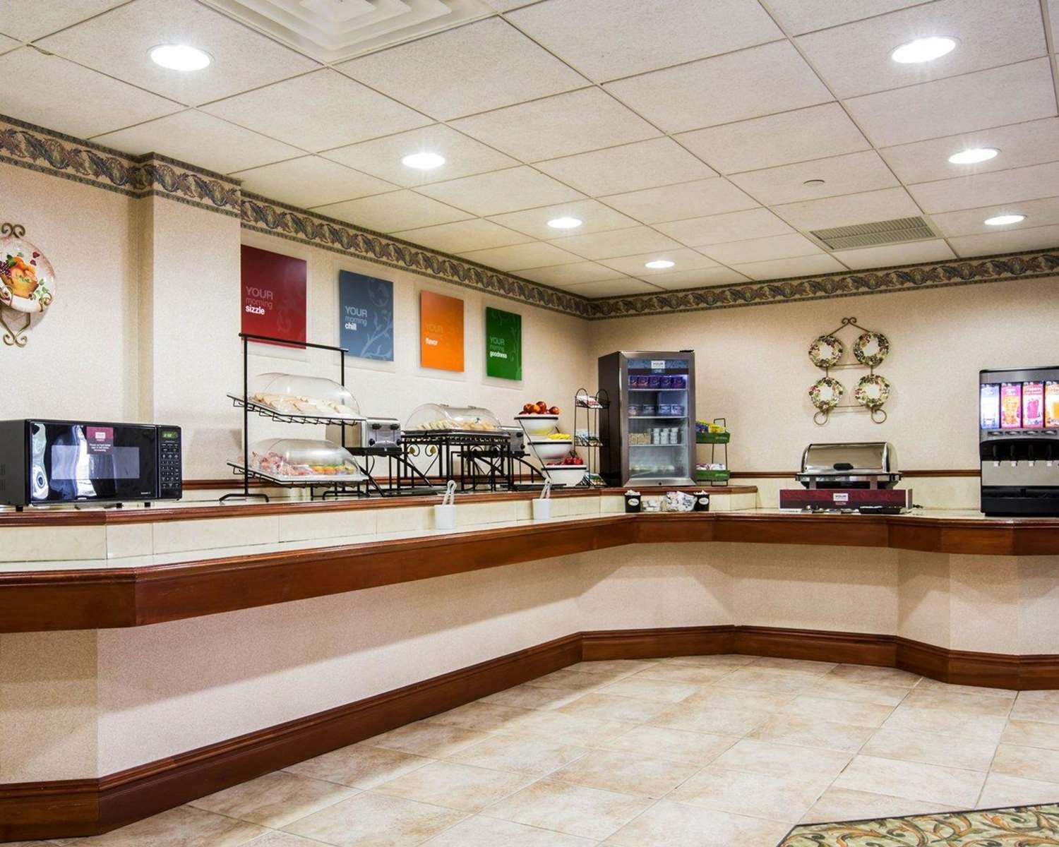 Фото Comfort Inn & Suites