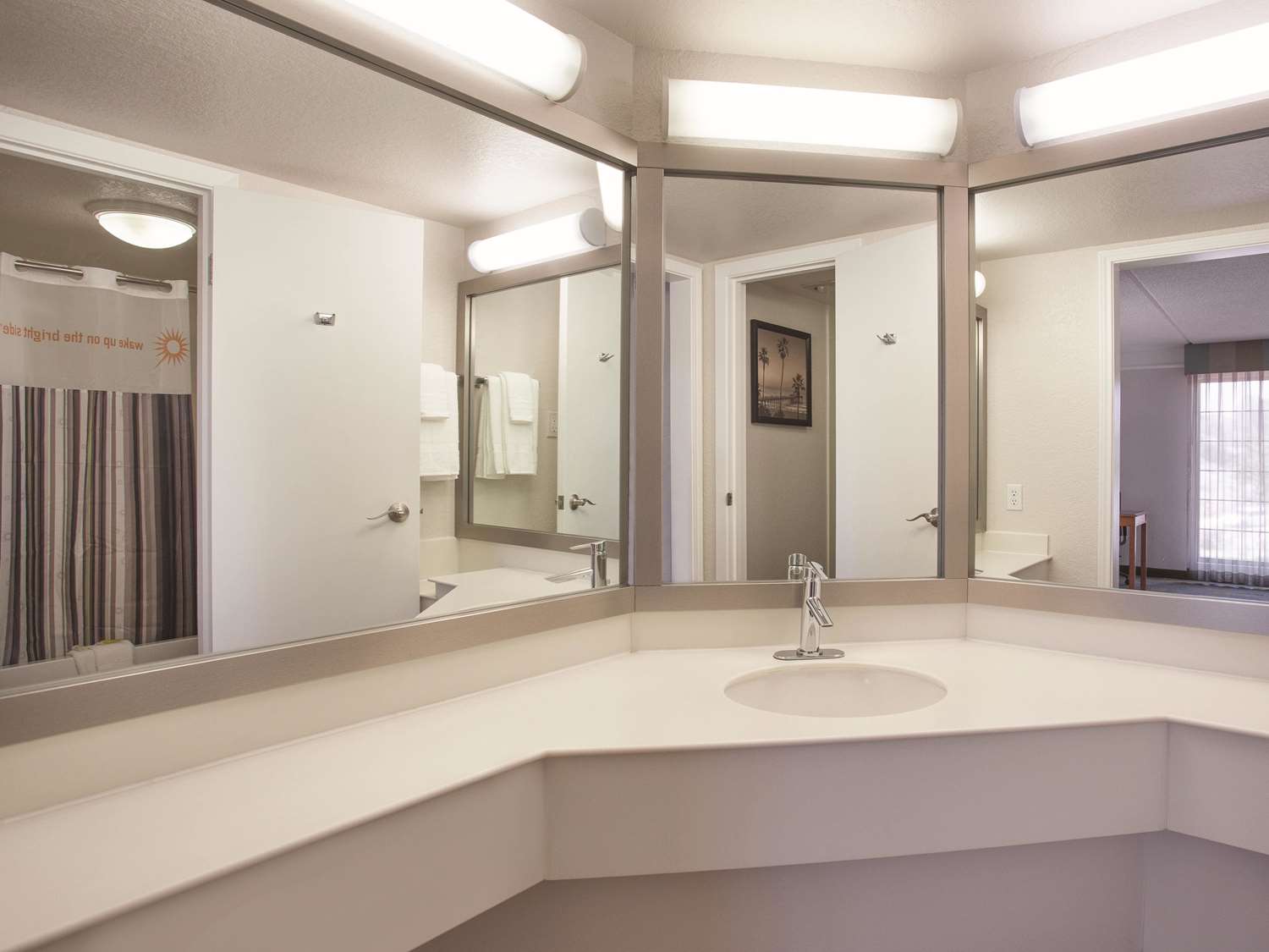 Фото La Quinta Inn by Wyndham San Diego Chula Vista