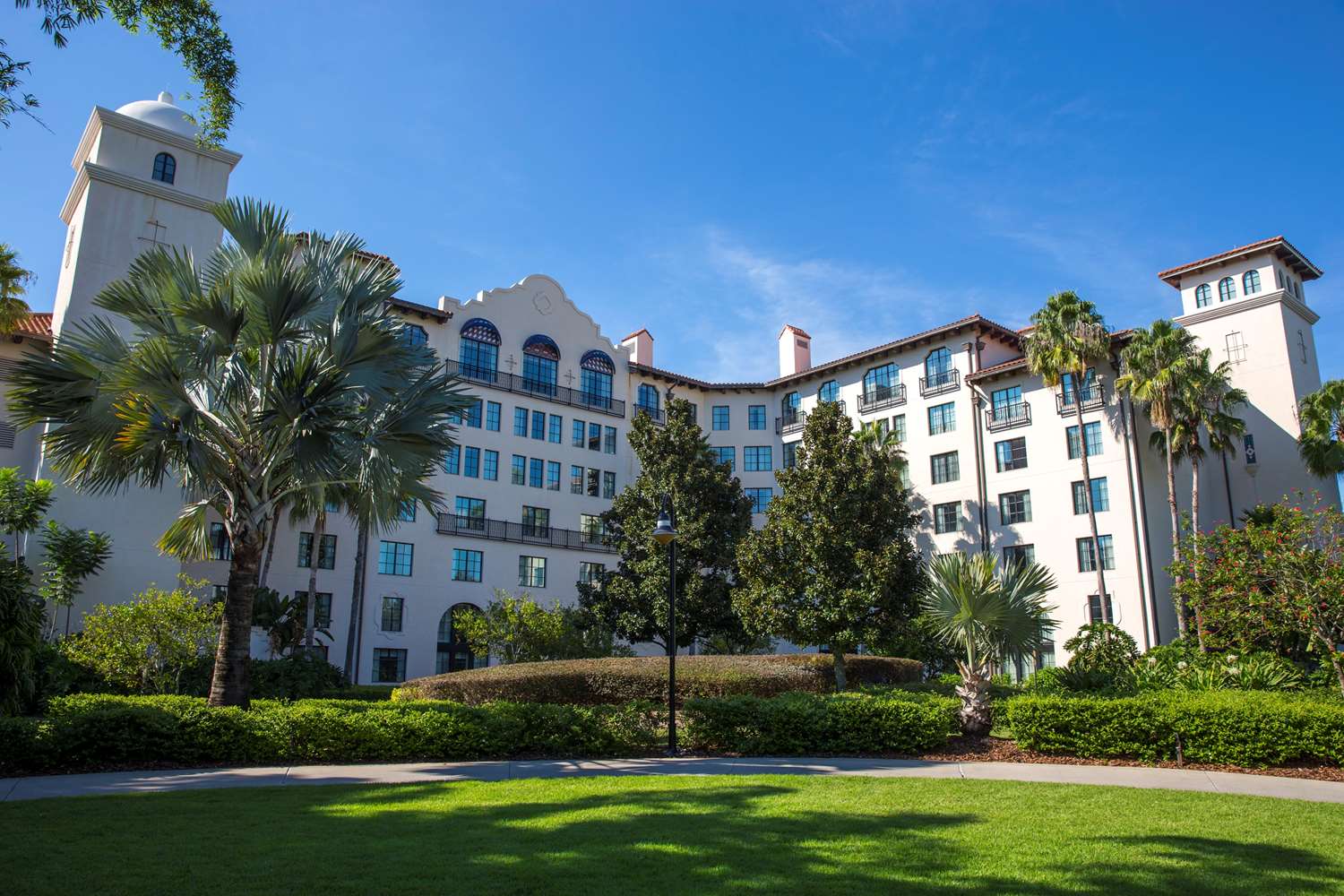 Фото отеля 2