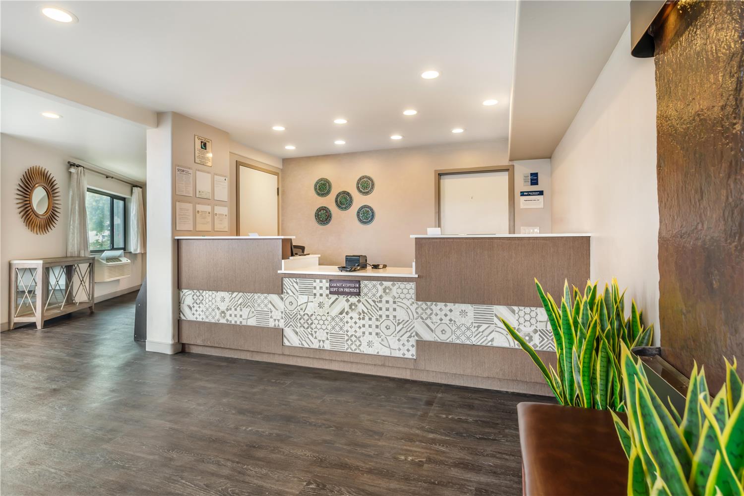 Фото Best Western Rose Garden Inn