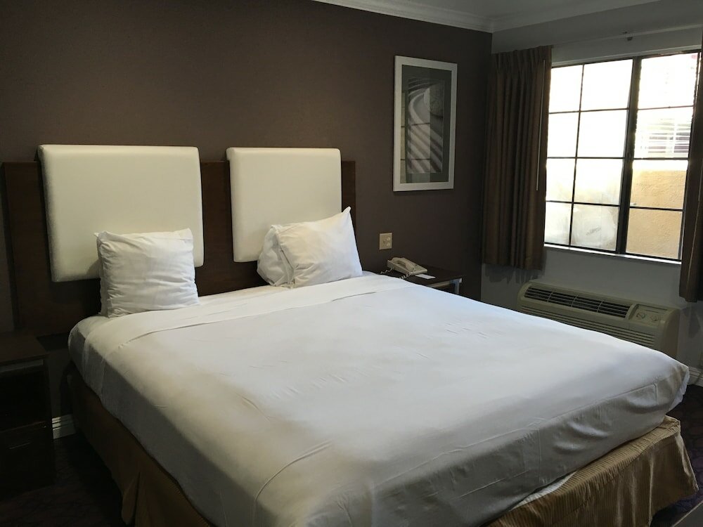 Фото Hotel Pacific Manhattan Beach