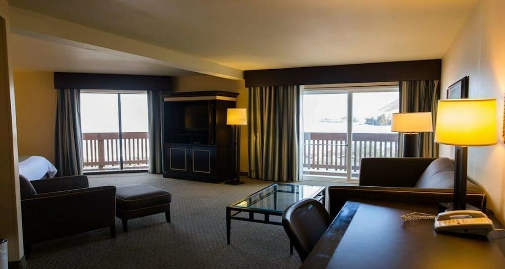 Фото Pacifica Lighthouse Hotel Trademark Collection by Wyndham