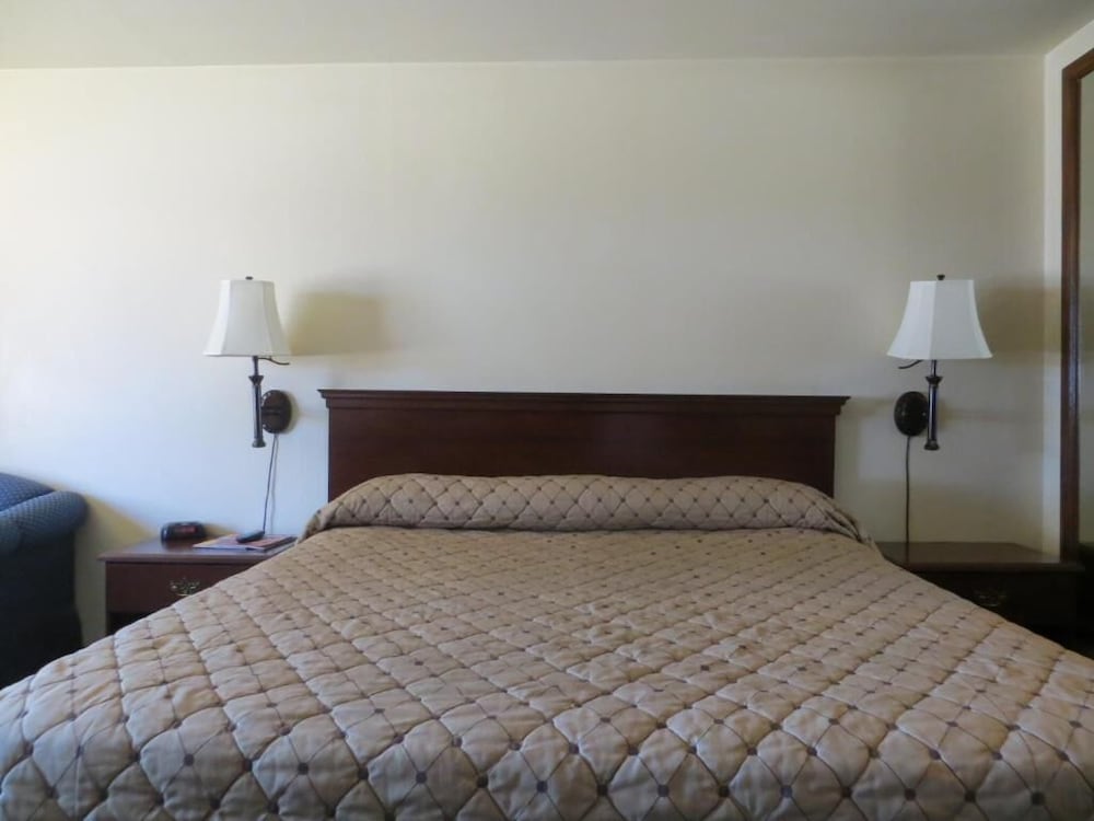 Фото Portside Inn & Suites