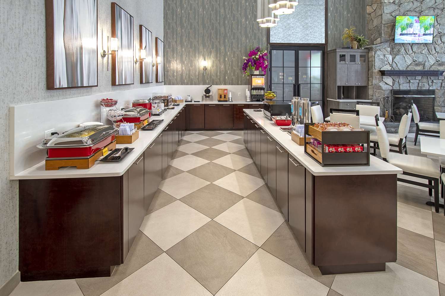 Фото Hampton Inn & Suites Fairfield