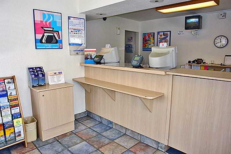 Фото Motel 6 Reno, Nv - Virginia Plumb