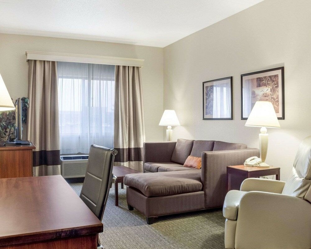 Фото Comfort Inn Bismarck