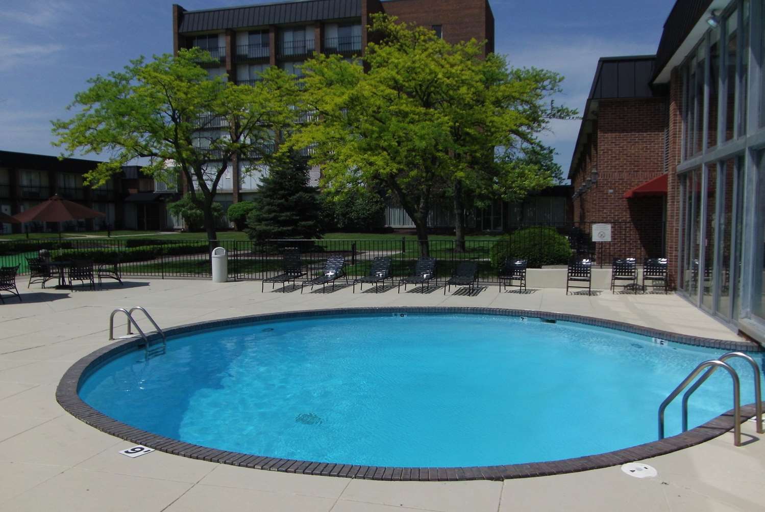 Фото Hotel Fort Wayne