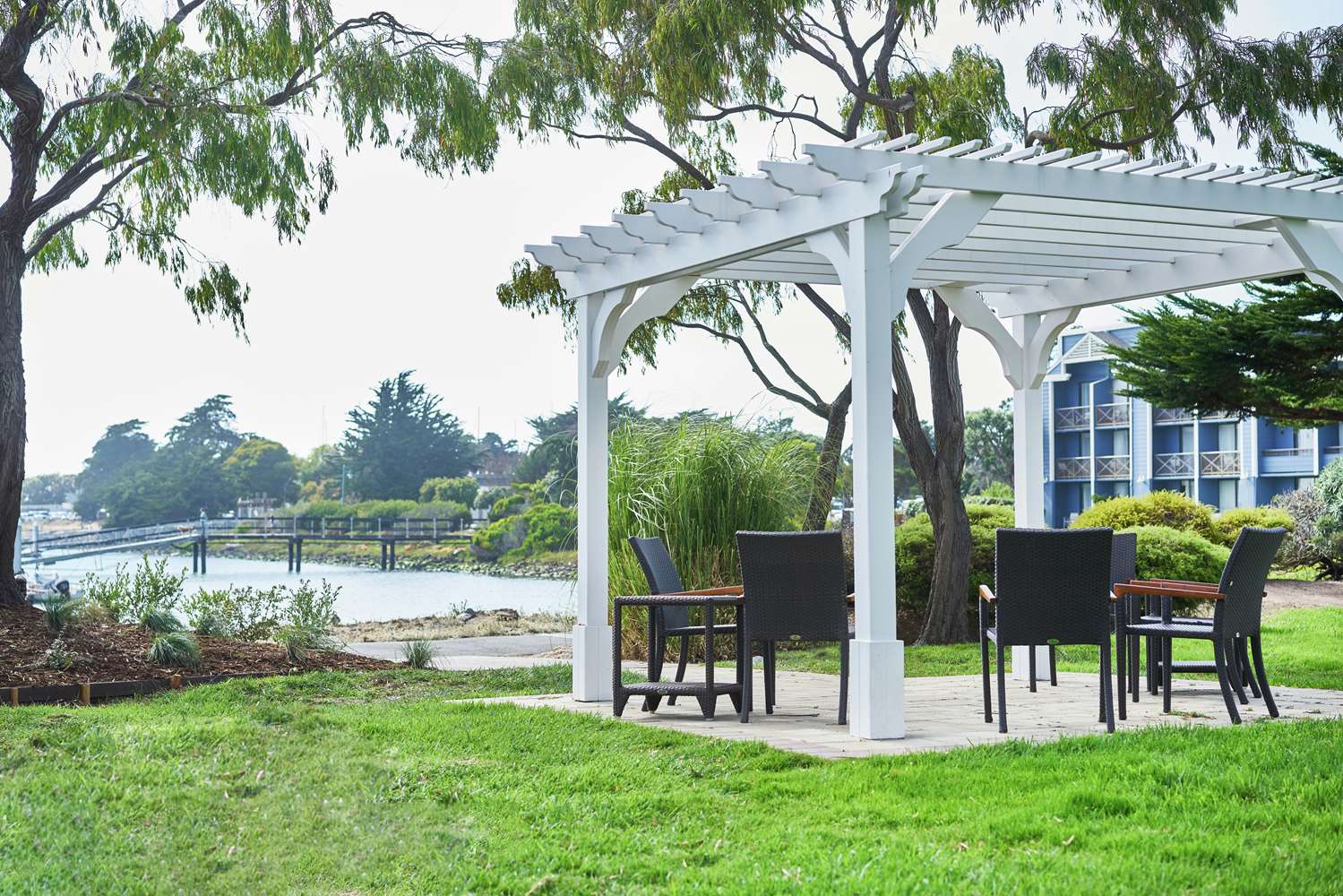 Фото DoubleTree by Hilton Hotel Berkeley Marina