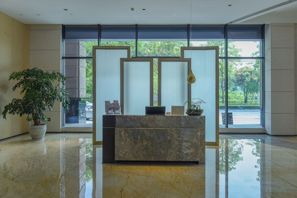 Фото Foshan Virtuous World Hotel