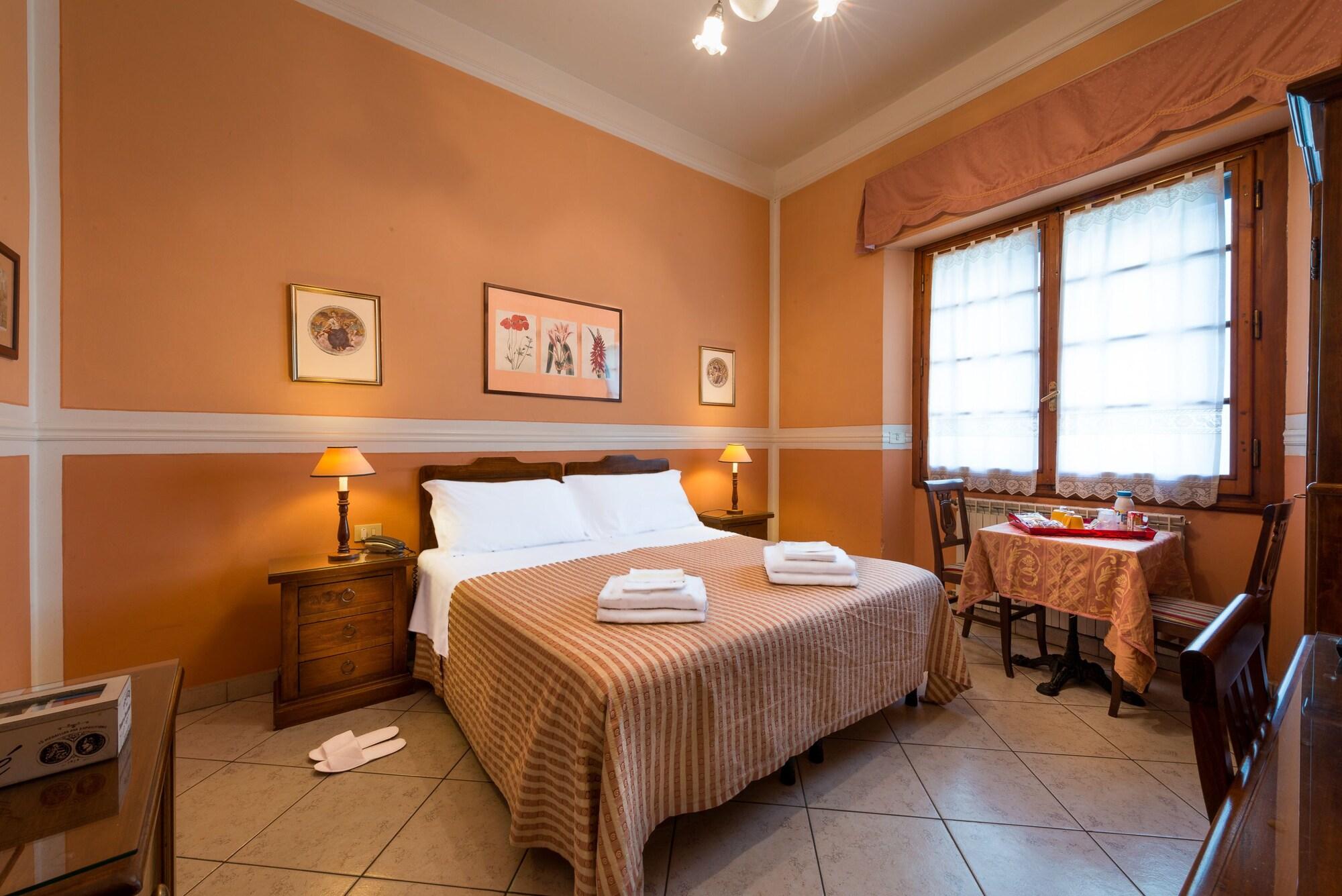 Фото Old Florence Inn