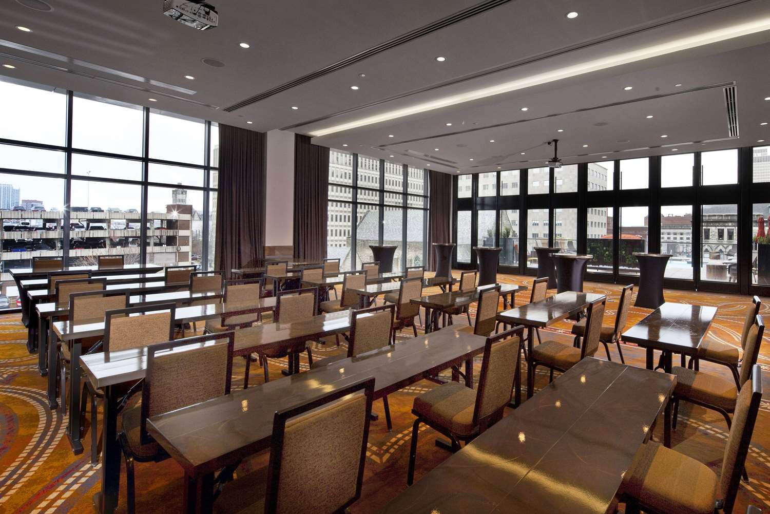 Фото Cambria Hotel Nashville Downtown